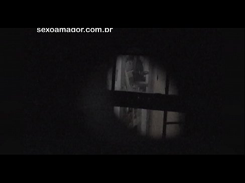 ❤️ Lourinho é filmado secretamente por um voyeur de bairro escondido atrás de tijolos ocos ❤ Porno vídeo em porno pt.japangaysex.ru ﹏